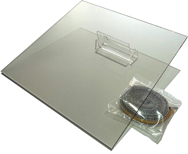 Vitre de poêle Schott ROBAX transparente gris-beige de 320 sur 320 millimètres avec bande d’étanchéité